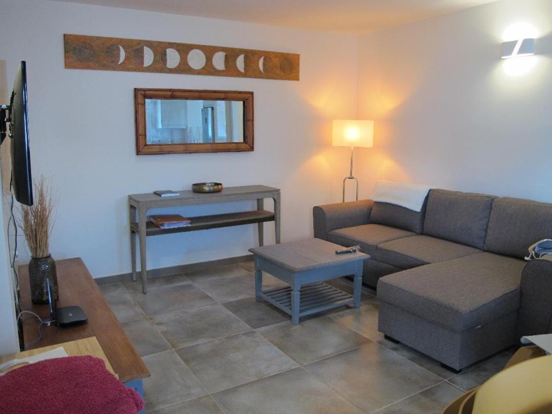 Bungalow Goa Pool View, Playa Roca Residence Sea Front Access - Free Ac - Wifi Costa Teguise Extérieur photo