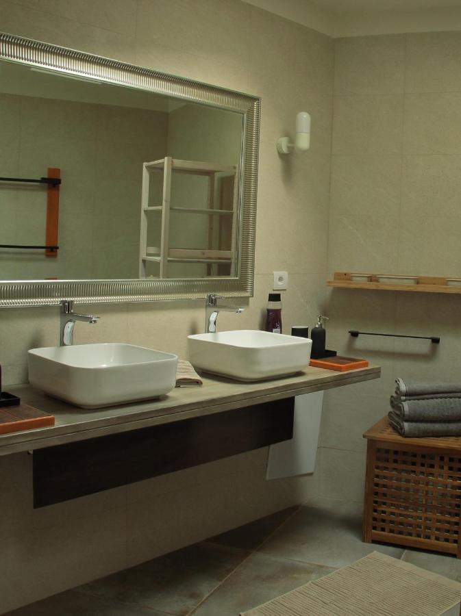 Bungalow Goa Pool View, Playa Roca Residence Sea Front Access - Free Ac - Wifi Costa Teguise Extérieur photo