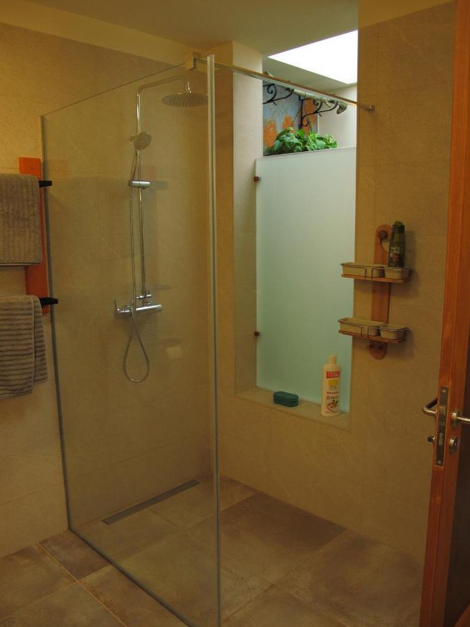 Bungalow Goa Pool View, Playa Roca Residence Sea Front Access - Free Ac - Wifi Costa Teguise Extérieur photo